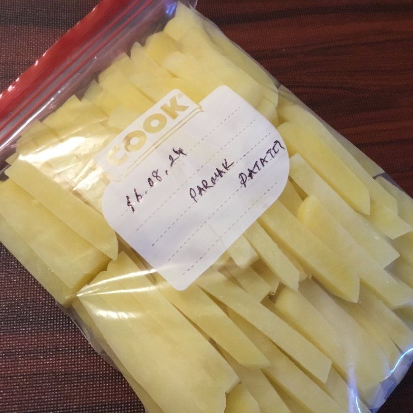 Kolayca dondurulmuş parmak patates hazırlayın Kolayca dondurulmuş parmak patates hazırlayın