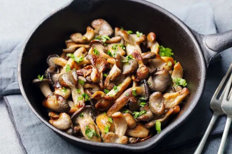 Peppered Oyster Mushroom Saute