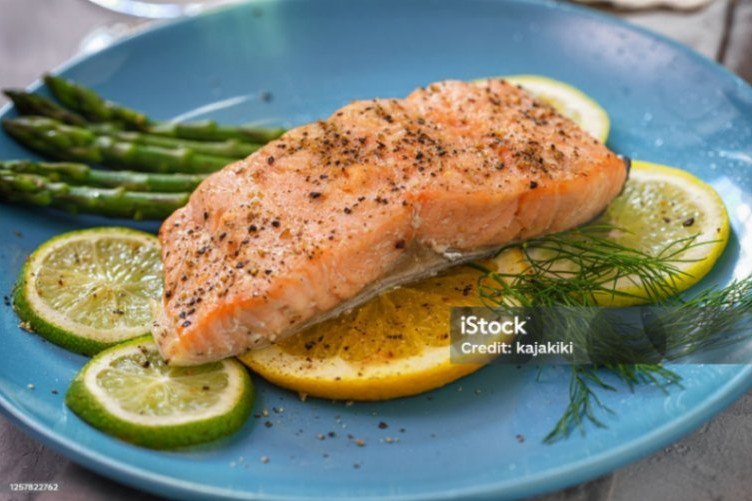 Baked Salmon With Asparagus