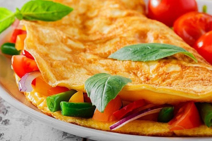 Greek Salad Omelet Wrap