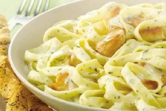 Creamy And Cheese Noodles