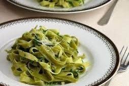 Pasta With Spinach And Peas