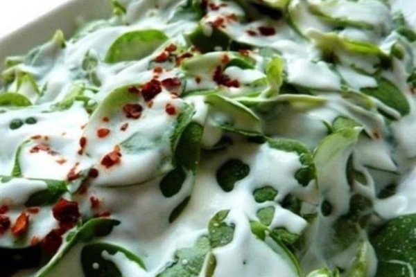 Yogurt And Walnut Purslane Salad