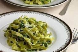 Pasta With Spinach And Peas Recipe - TarifMotoru